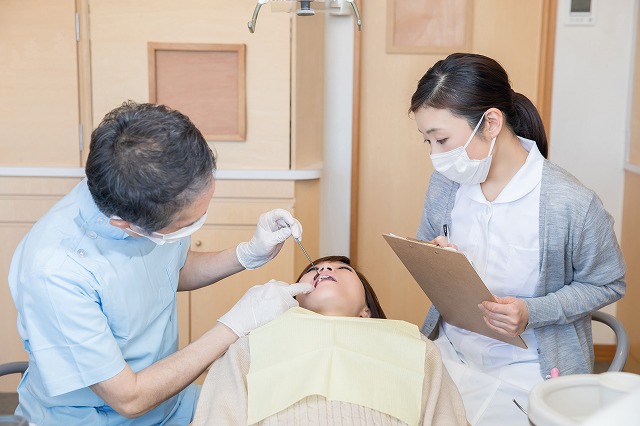 一宮市のインプラントクリニック・オーキッド歯科の歯科衛生士「武田」